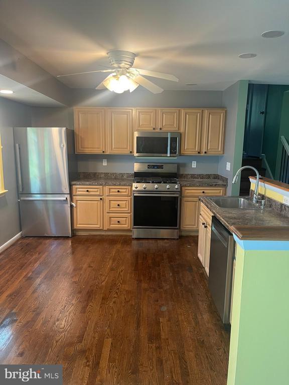 Foto del edificio - 6837 Glenwood Ct