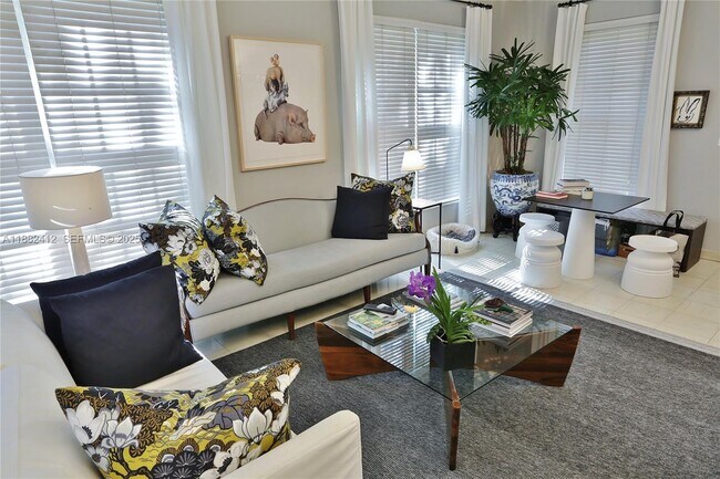 Foto del edificio - 2828 Segovia St