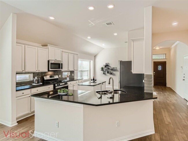 Building Photo - 113 Lily Turf Cove