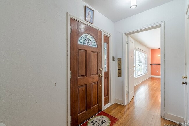 Building Photo - 416 Alexander Hamilton Dr