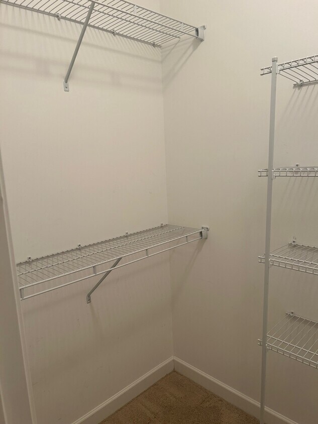 Foto del edificio - 1676 Preston Woods Dr