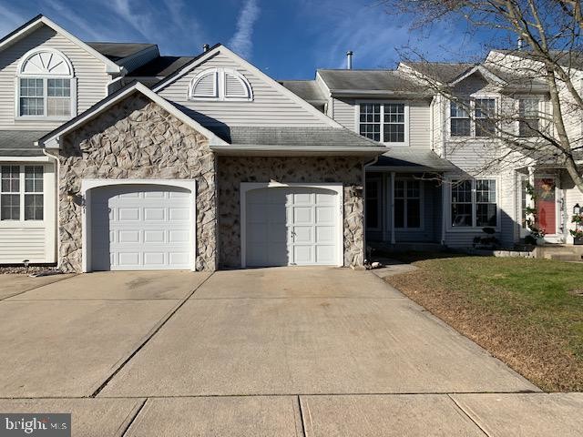 Building Photo - 1123 Meadows Dr