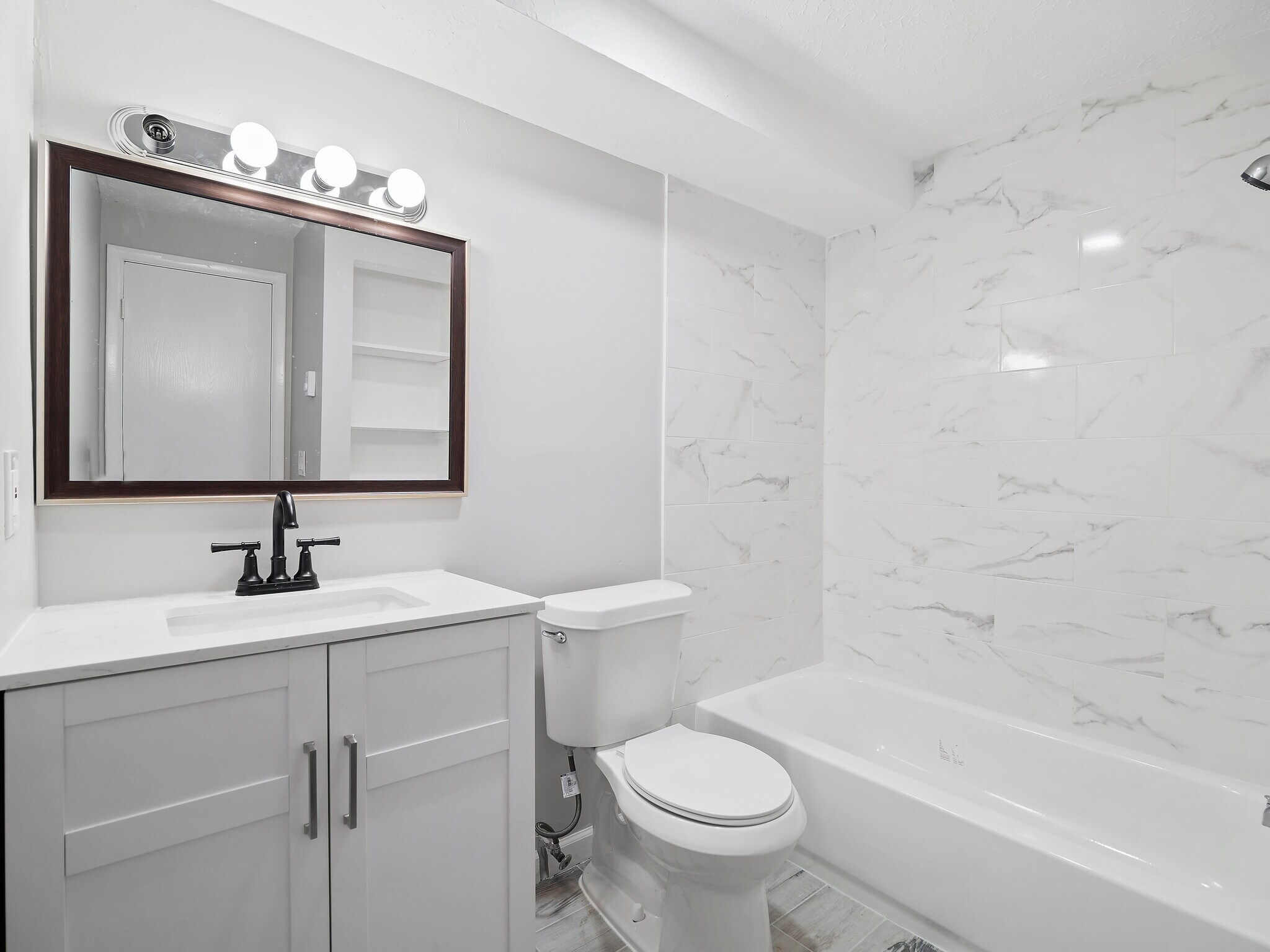 Pinegrove Apartments – photo 2