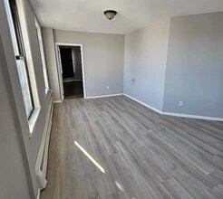 Building Photo - 352-354-354 New Brunswick Ave