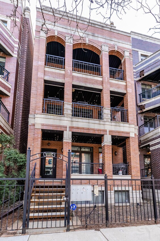 Primary Photo - 1033 W Monroe St