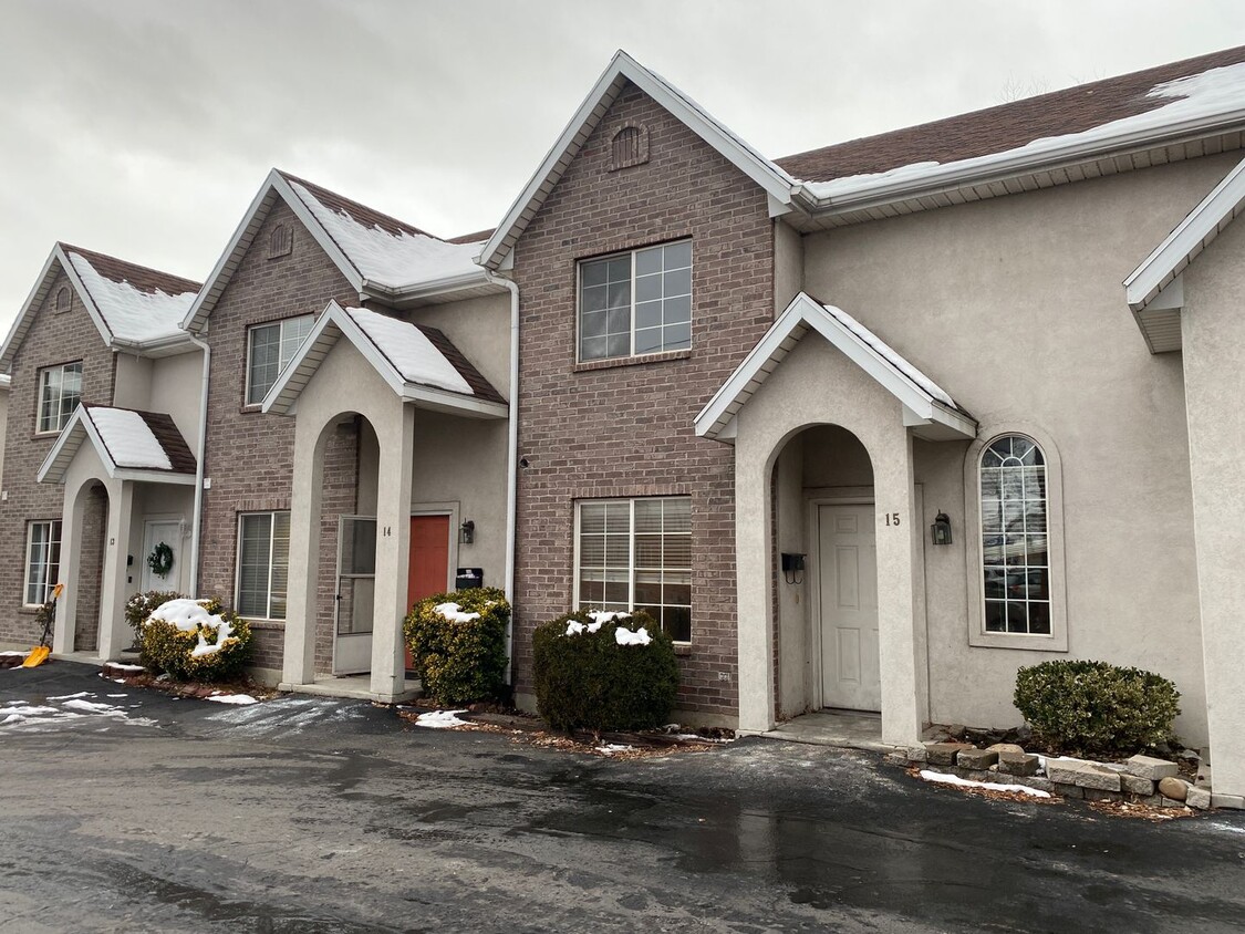Foto principal - 3 Bedroom Townhome by BYU