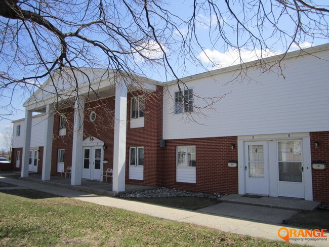 Building Photo - 1311 11th St N