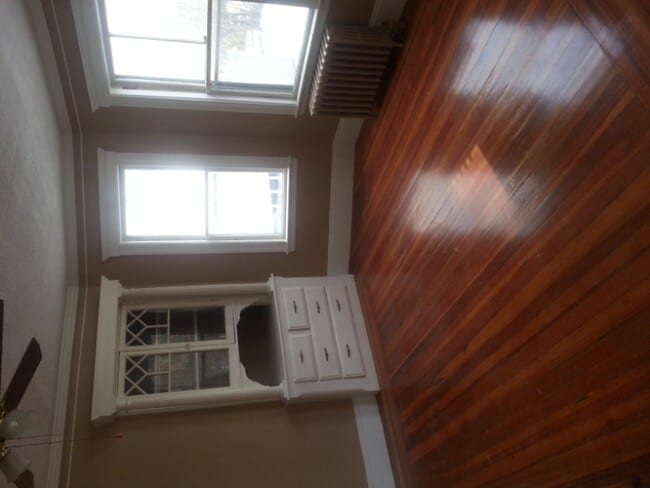 Building Photo - 5-7 Abbott St