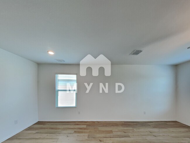 Building Photo - 300 Branch Village Way
