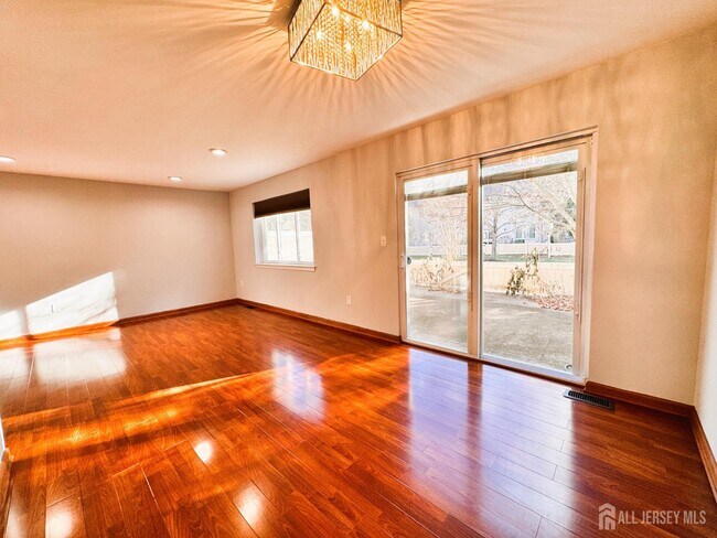 Foto del edificio - 160 Thoreau Dr