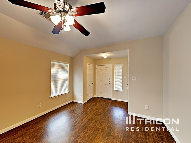 Foto del edificio - 21415 Ryans Path Ln