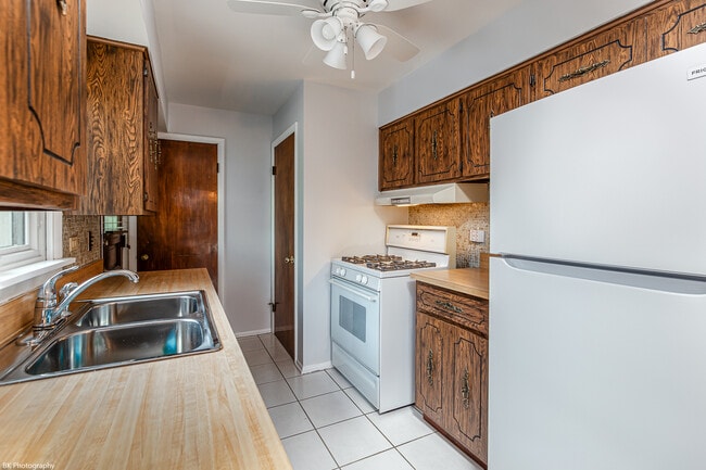 Foto del edificio - 6645 Riverside Dr