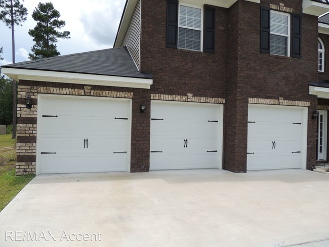 Building Photo - 4 br, 2.5 bath House - 115 Brandywine Ct. NE