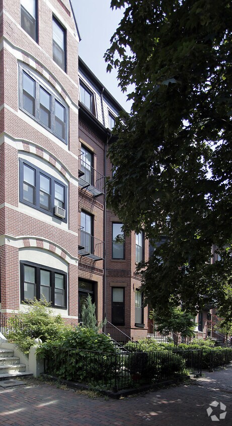 Building Photo - 299 Marlborough St