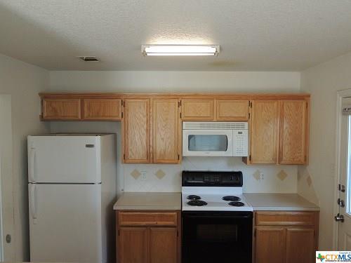 Building Photo - 933 Rosewood Dr