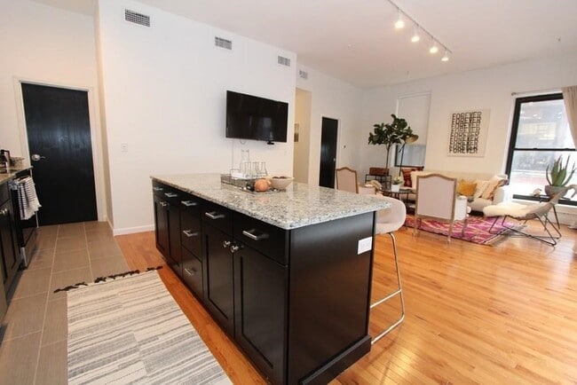 Building Photo - 48 Winter St