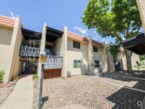 Building Photo - 1022 Fontmore Rd