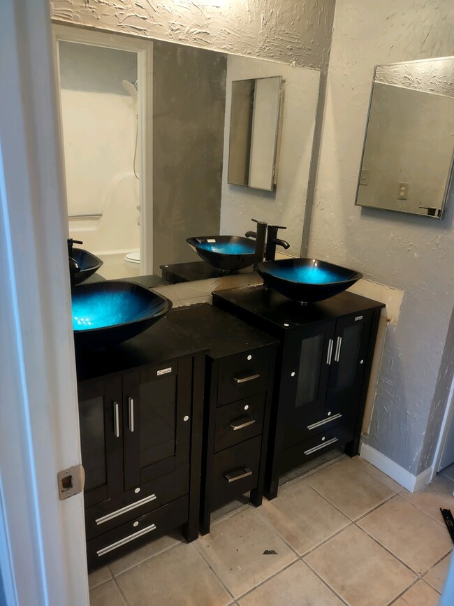 Modern Bathroom - 6137 Crest Green Rd