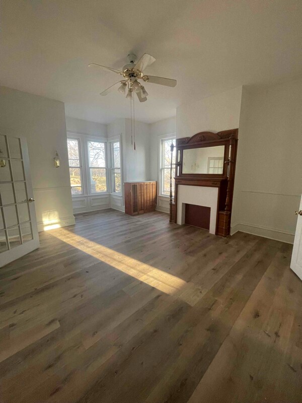 Foto del edificio - 311 S Main St