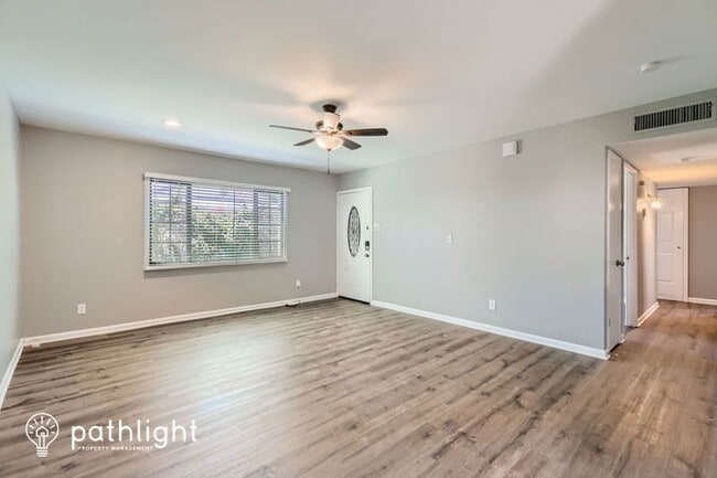 Building Photo - 3425 W Country Gables Dr