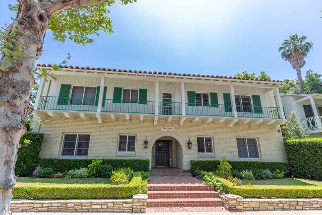 Foto del edificio - Don Carlos Apartments