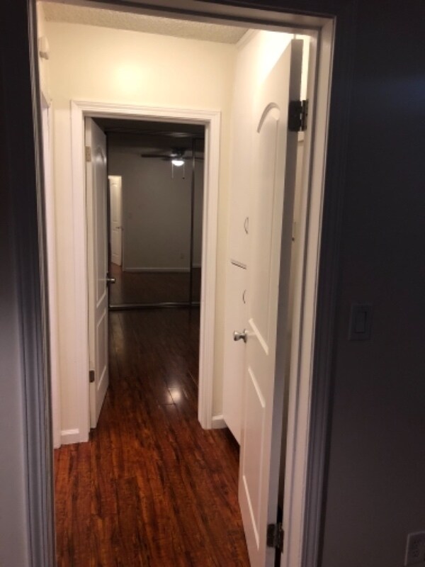 Foto del edificio - 8659 Chestnut Ave