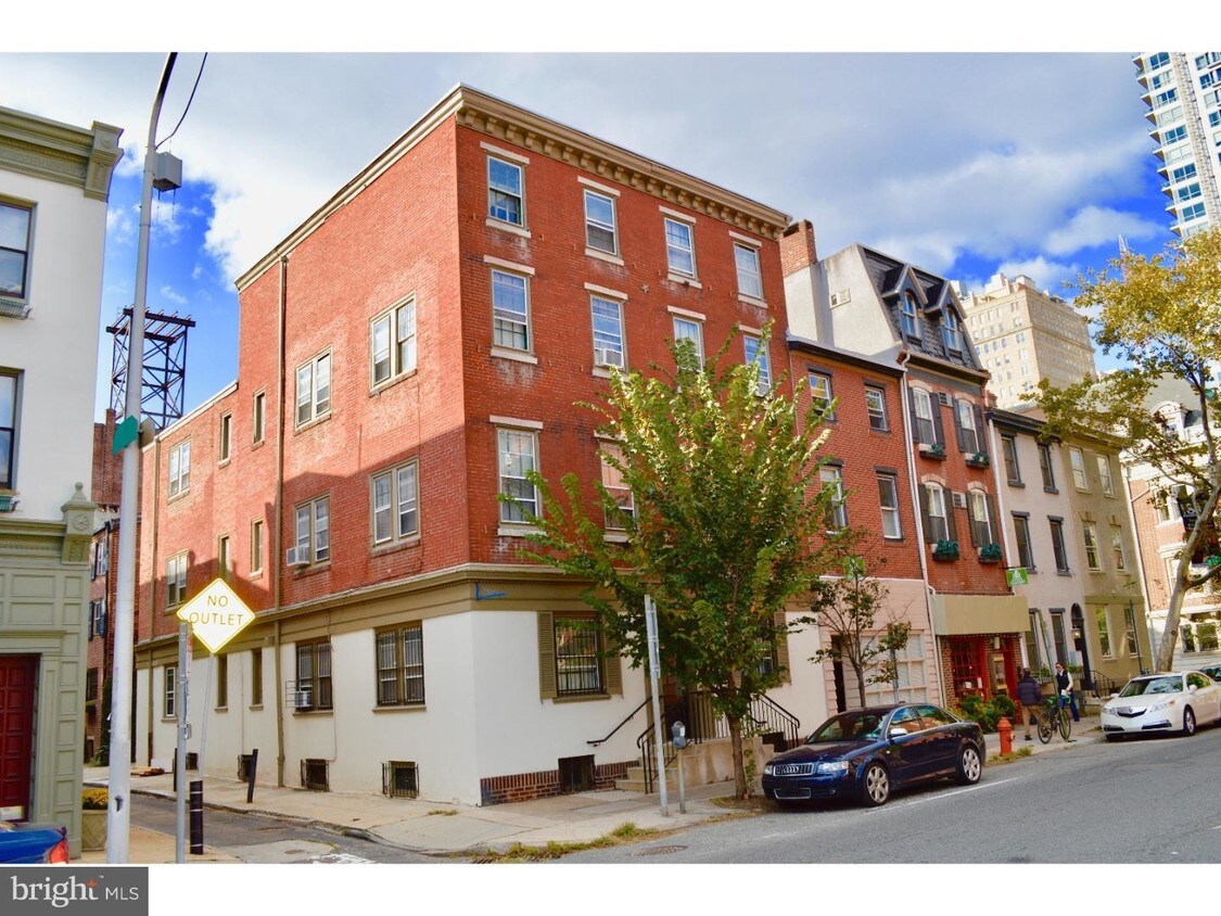 Primary Photo - 332 S 17th St