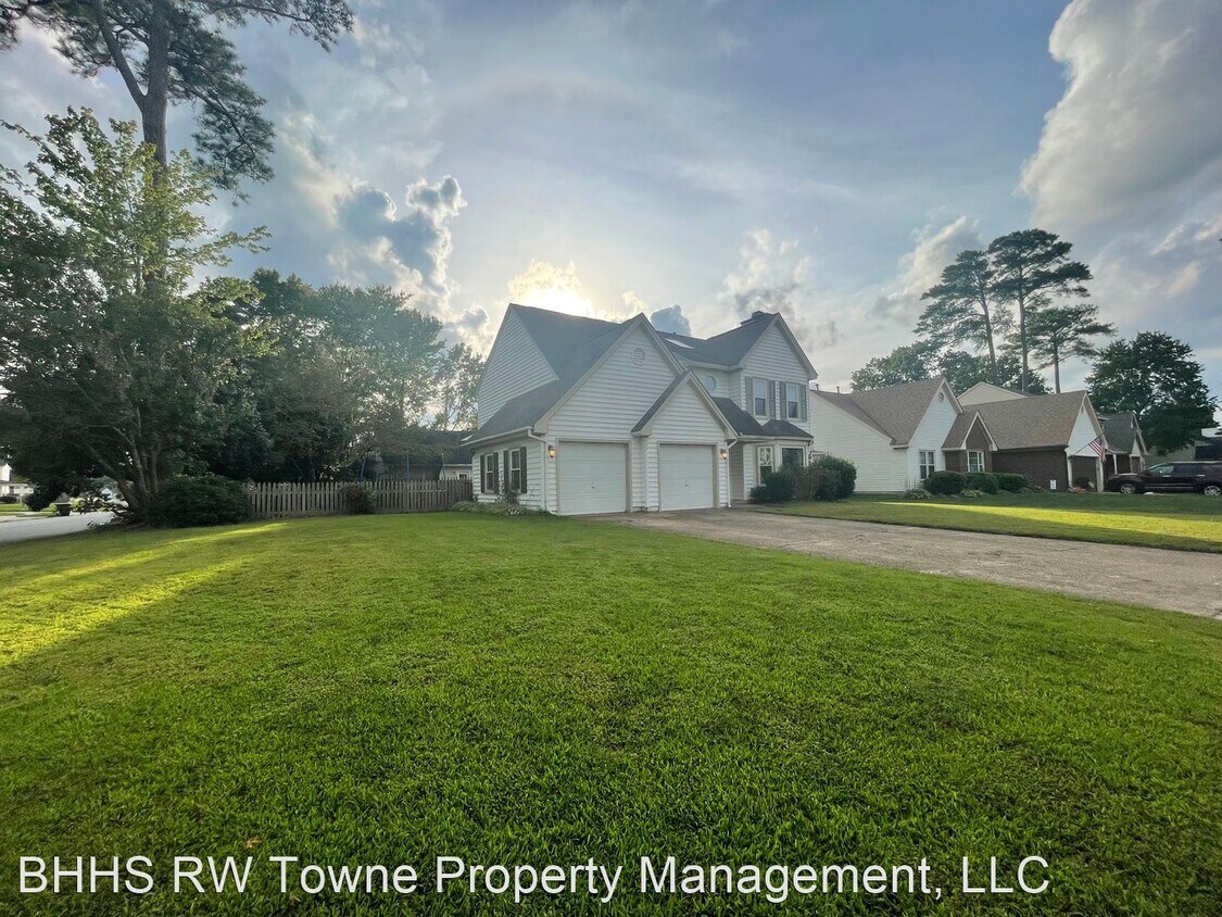 Primary Photo - 3 br, 2.5 bath House - 209 Golden Maple Drive