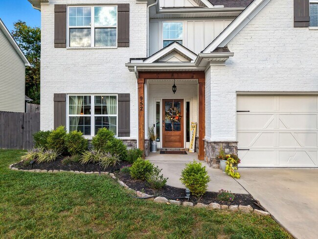 Foto del edificio - West Knoxville 37923 - 5 bedroom, 3 bath h...