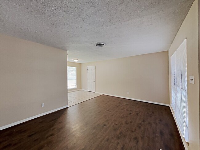 Foto del edificio - 10322 Antrim Ln