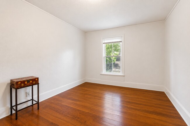 Foto del edificio - 1007 7th St S