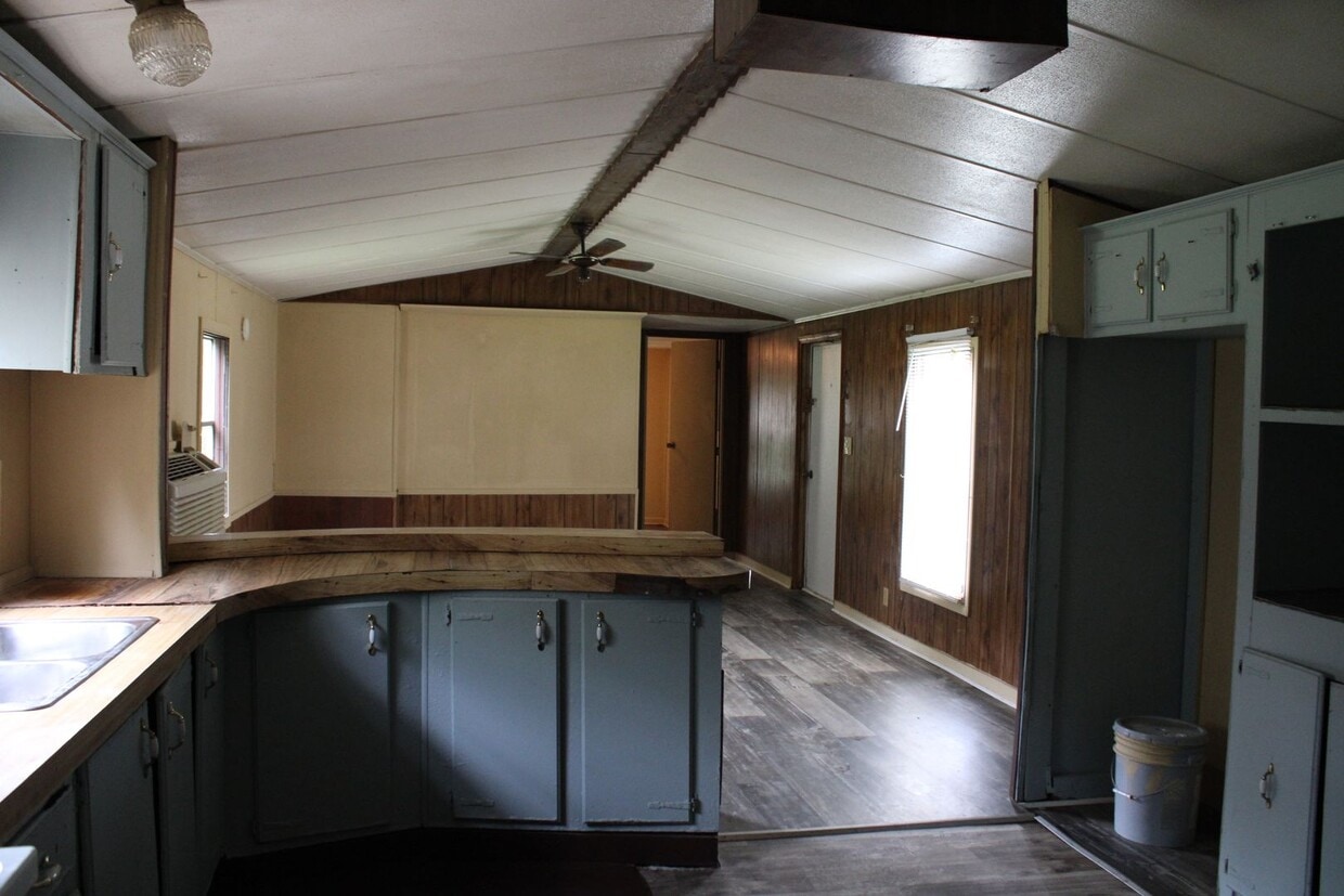 Building Photo - 2507-2542 NC 42