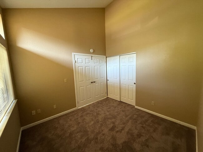 Building Photo - A Cute Single Quiet Court Home!