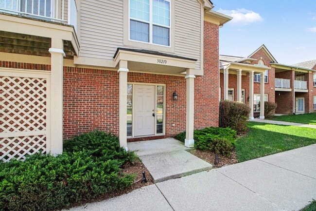 Building Photo - 30210 Chesapeake Cir