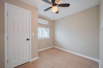 Building Photo - 2516 Craigmont St