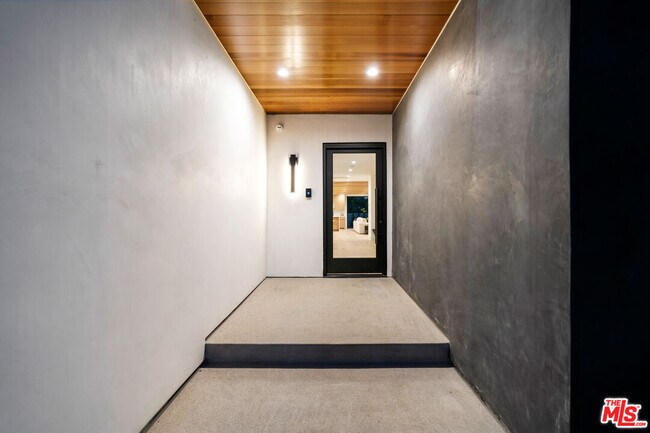 Foto del edificio - 3621 Maplewood Ave