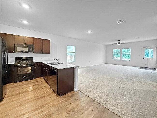 Foto del edificio - 14417 Koti Wy