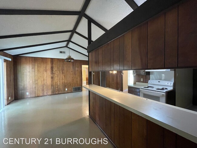 Building Photo - 3 br, 2 bath House - 4231 Eagle Nest