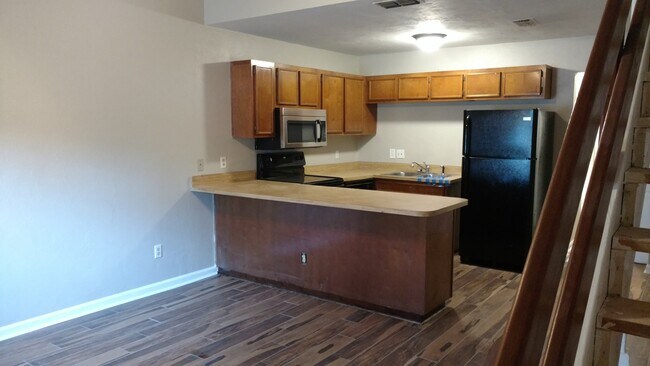 Foto del edificio - 2/2 off Jackson Bluff