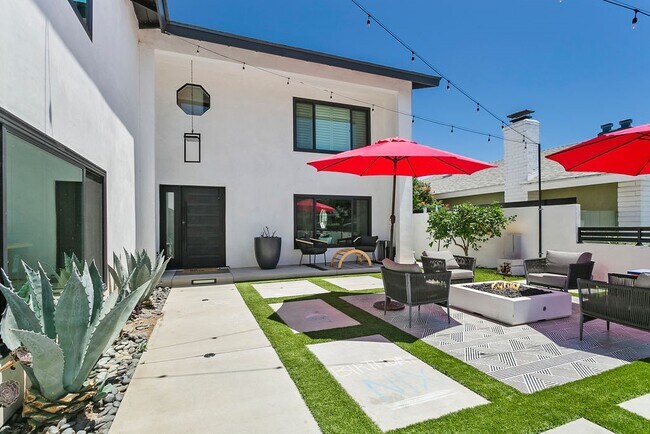 Building Photo - 3116 Julian Ave