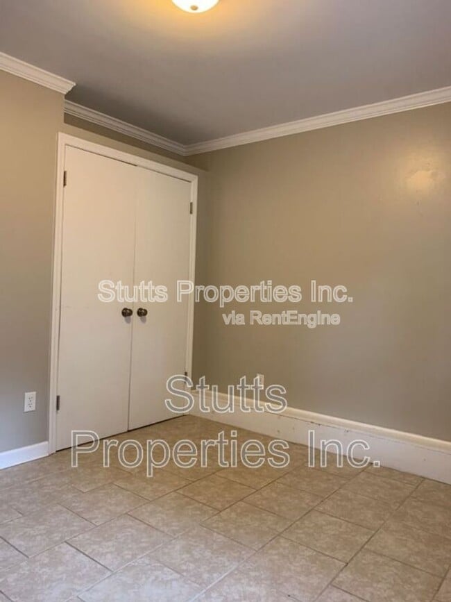 Foto del edificio - 414 Hermitage Dr