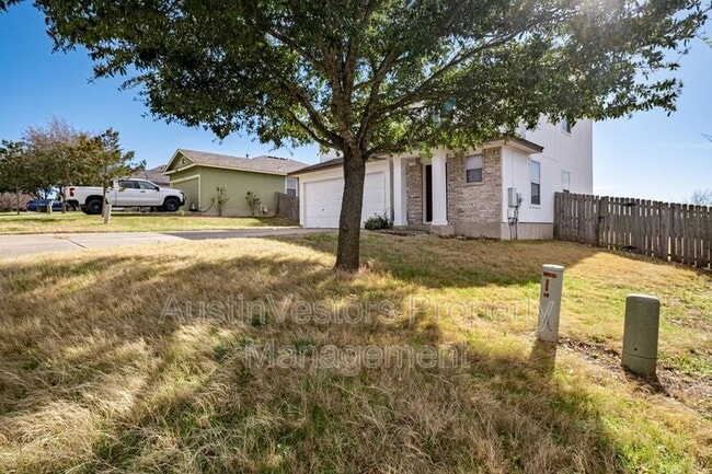 Building Photo - 104 Pond Way