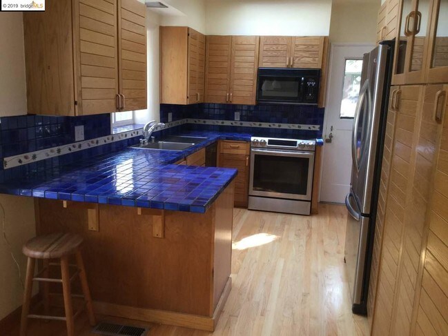 Foto del edificio - 6173 Ascot Dr
