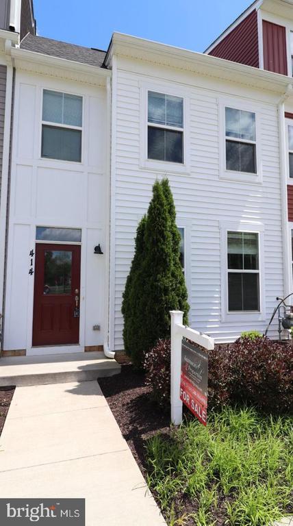 Building Photo - 414 Waverley Dr