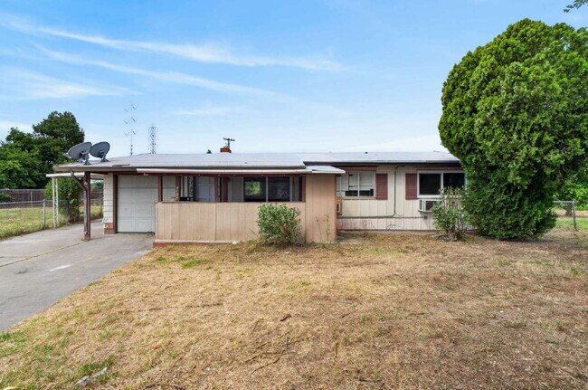 Photo - Charming 3-Bed Gem in Sacramento - Cozy 980 Sq Ft Home Awaits!