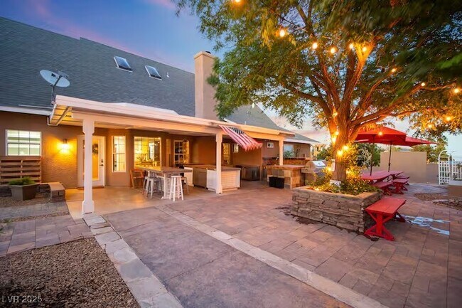 Foto del edificio - 8465 W Wigwam Ave