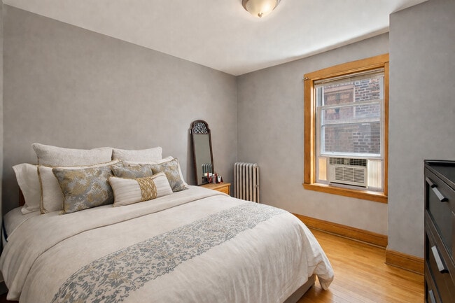 Foto del edificio - 2959 N Springfield Ave