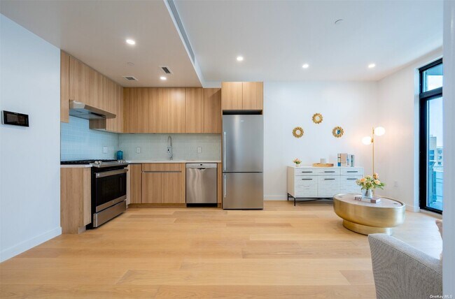Foto del edificio - 134-16 35th Ave