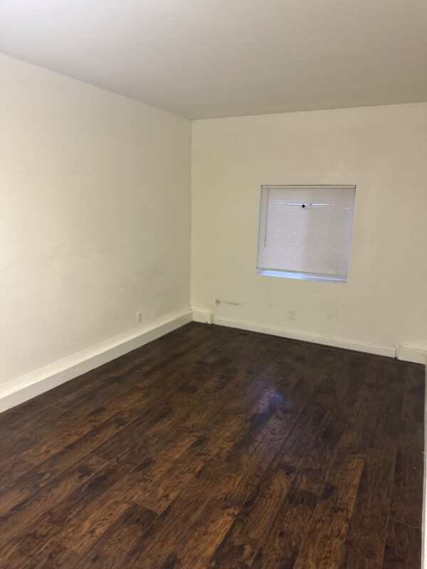 Foto del edificio - 13744 Dellbrook St