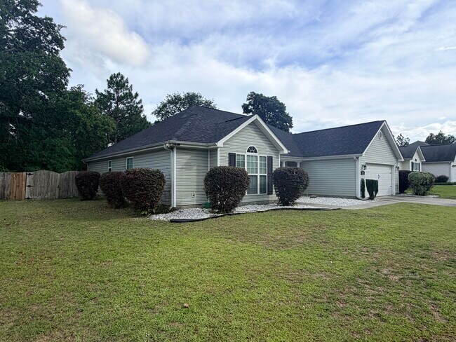 Foto del edificio - 2060 Lavender Ln